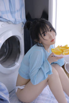 欣起少妇的裙子挺进去短篇小说
